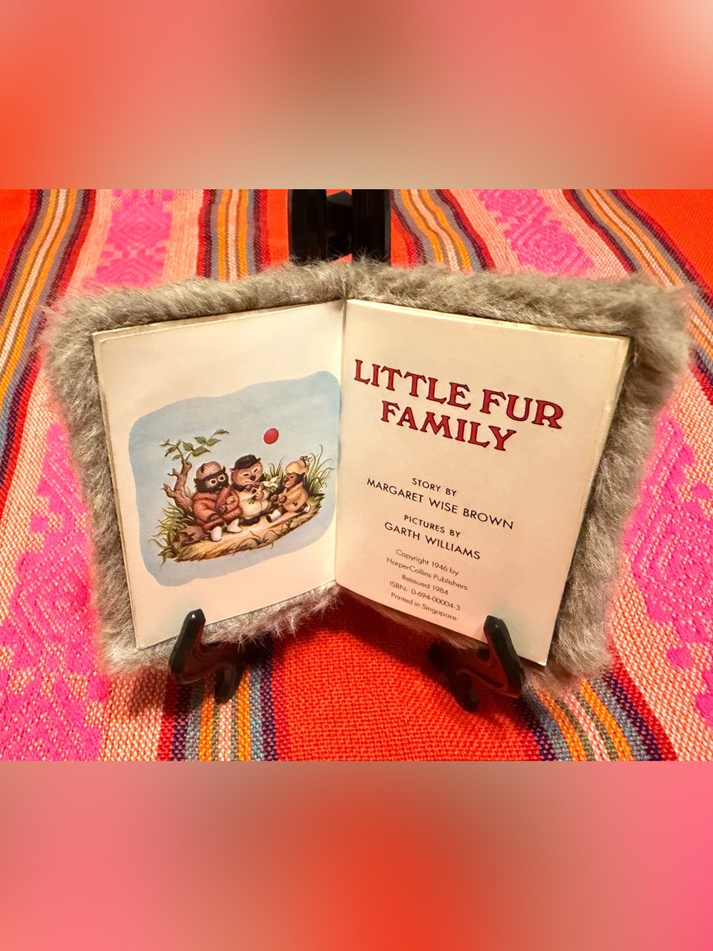 Little Fur Family Vintage Children's Book - 1984 By Margaret Wise Brown
